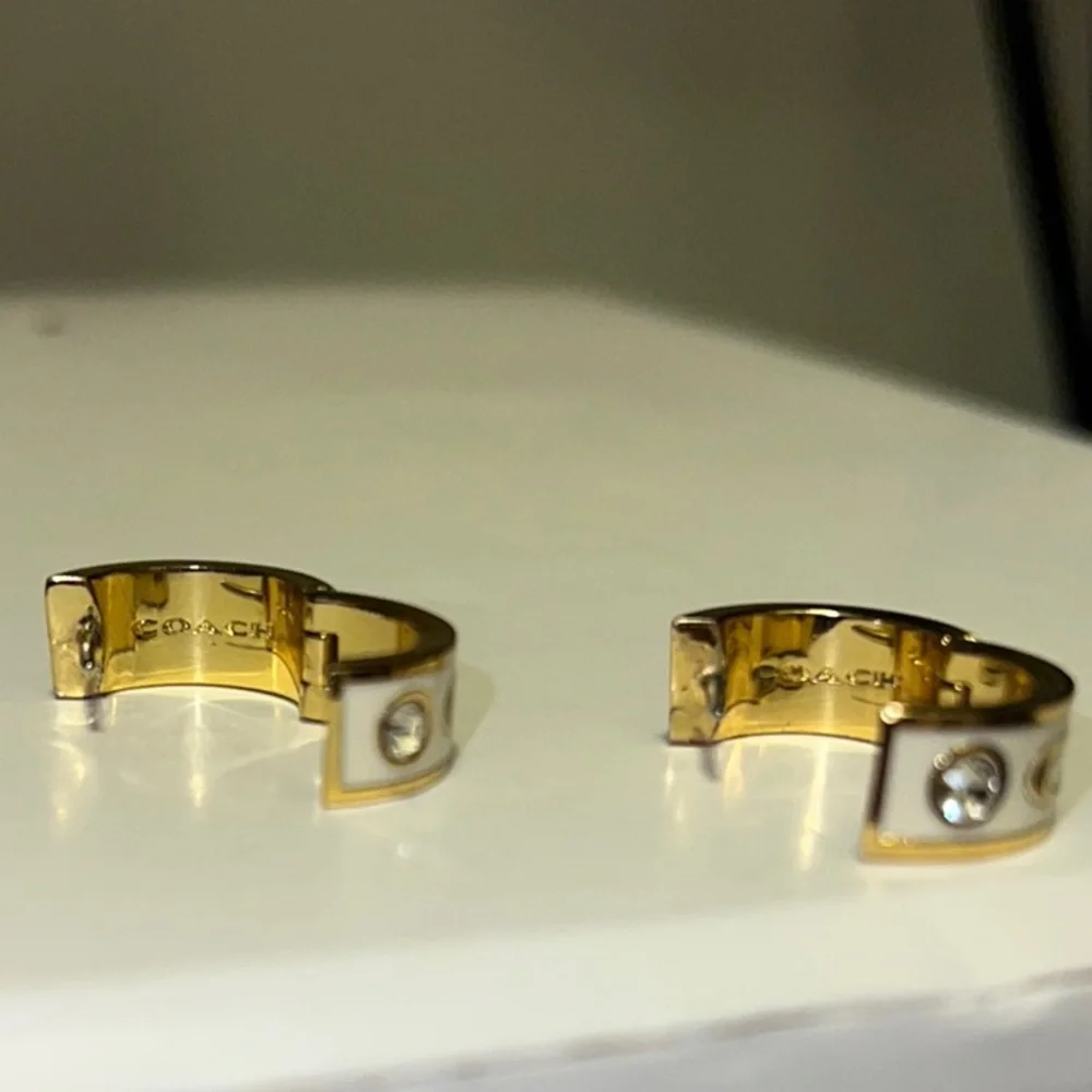 Coach AUTHENTIC Signature Huggies Earrings Gold and Bracelet - Picture 3 of 7